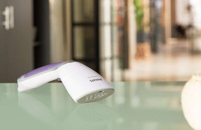 Philips GC360/30 Handheld Garment Steamer 1200 Watt Philips GC360/30 Handheld Garment Steamer 1200 Watt