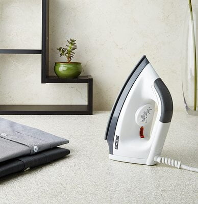 USHA DRY IRON EL1602