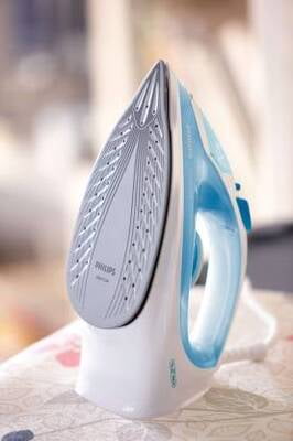 Philips GC1028/20 Easy Speed 2000 Watt Steam Iron Philips GC1028/20 Easy Speed 2000 Watt Steam Iron