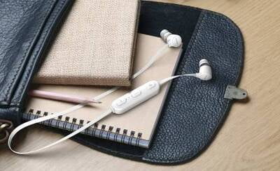 PHILIPS HEADPHONE BLUETOOTH WITH MIC SHB1805 WHITE Dillimall.com PHILIPS HEADPHONE BLUETOOTH WITH MIC SHB1805 WHITE Dillimall.com